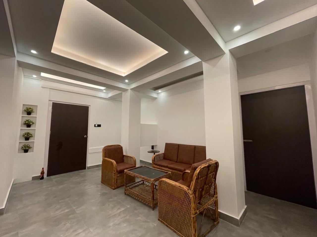 Blue Angel Guest House Shillong Esterno foto