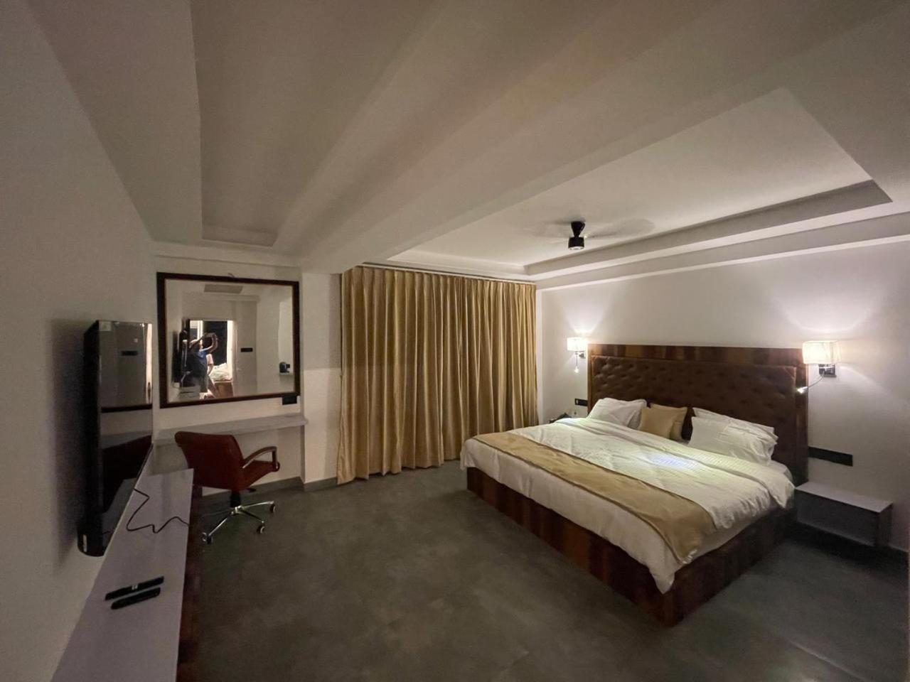 Blue Angel Guest House Shillong Esterno foto