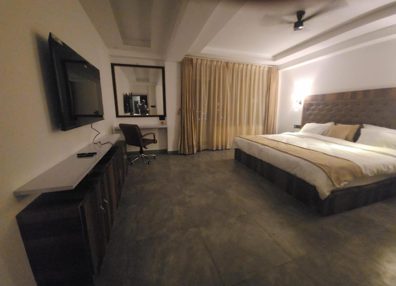 Blue Angel Guest House Shillong Esterno foto