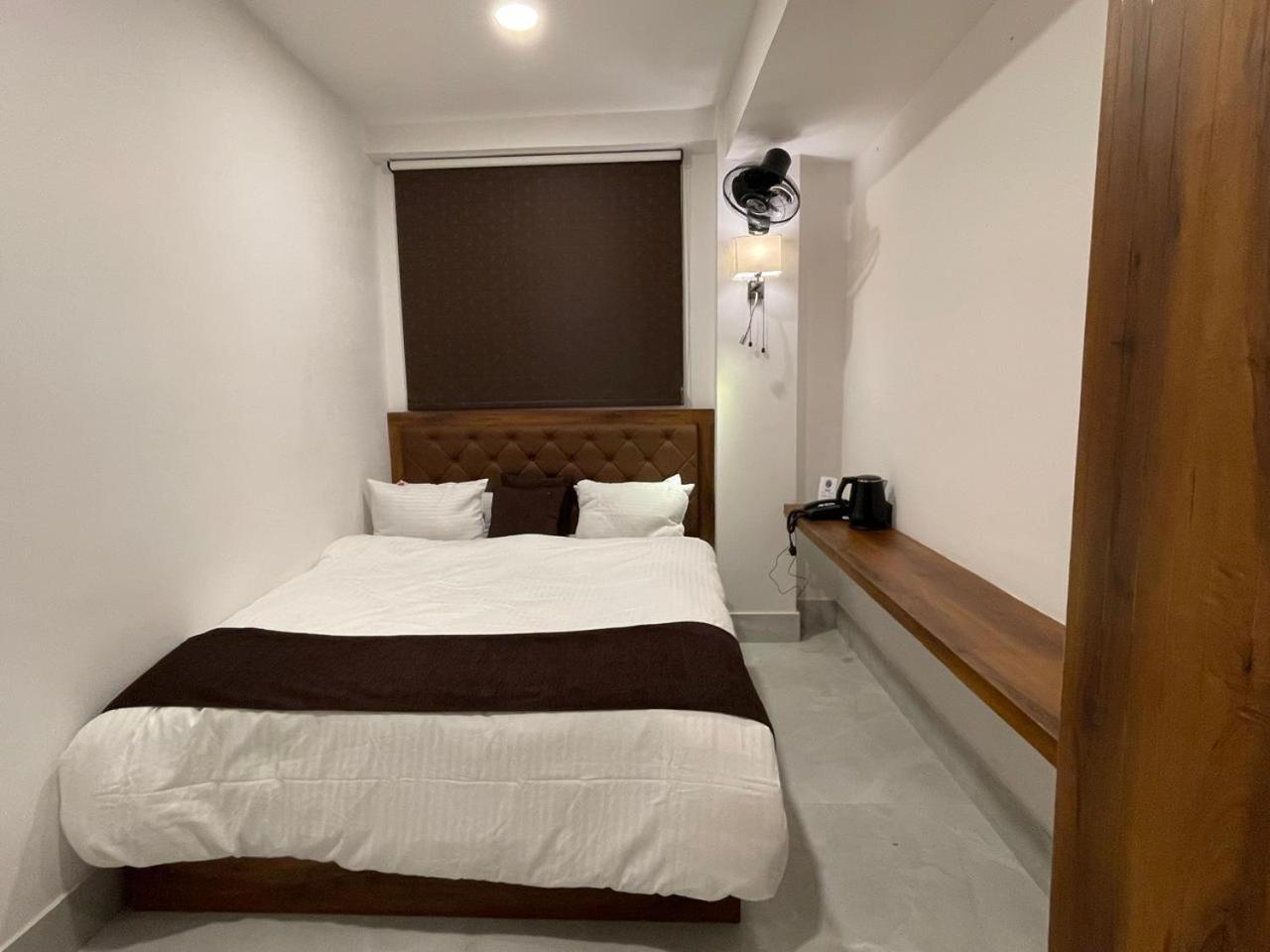 Blue Angel Guest House Shillong Esterno foto