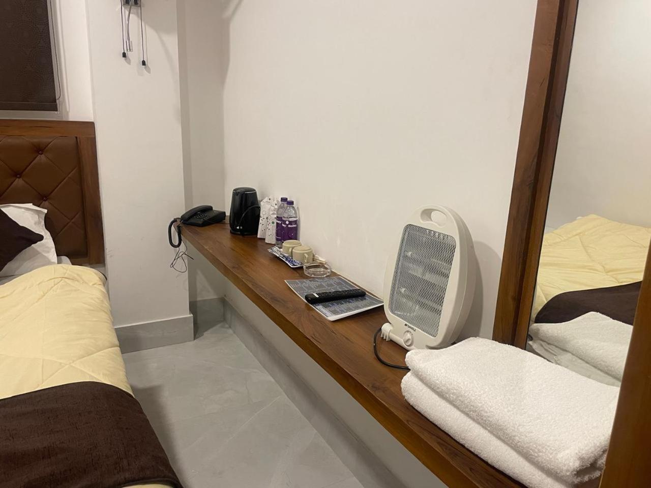 Blue Angel Guest House Shillong Esterno foto