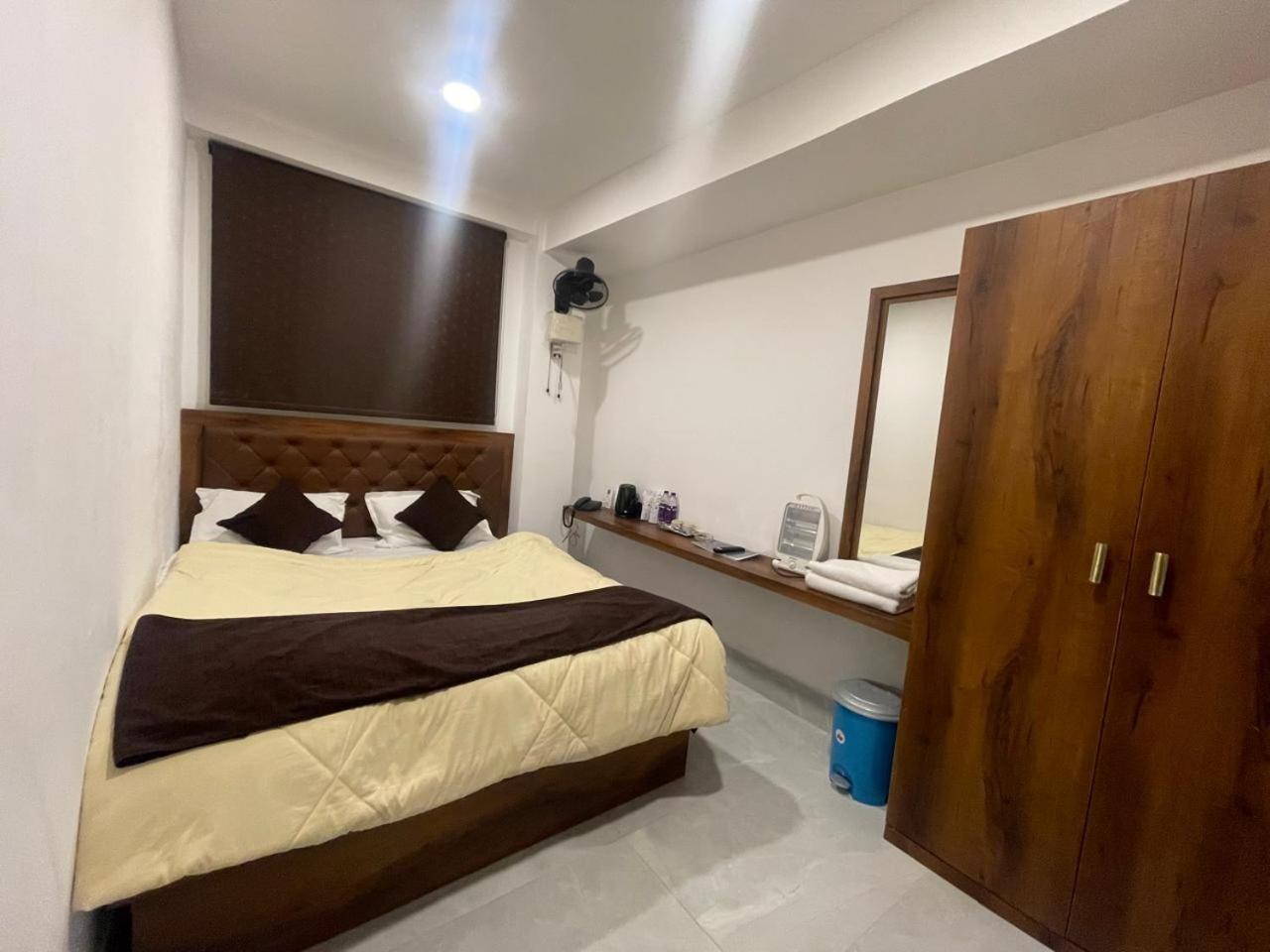 Blue Angel Guest House Shillong Esterno foto