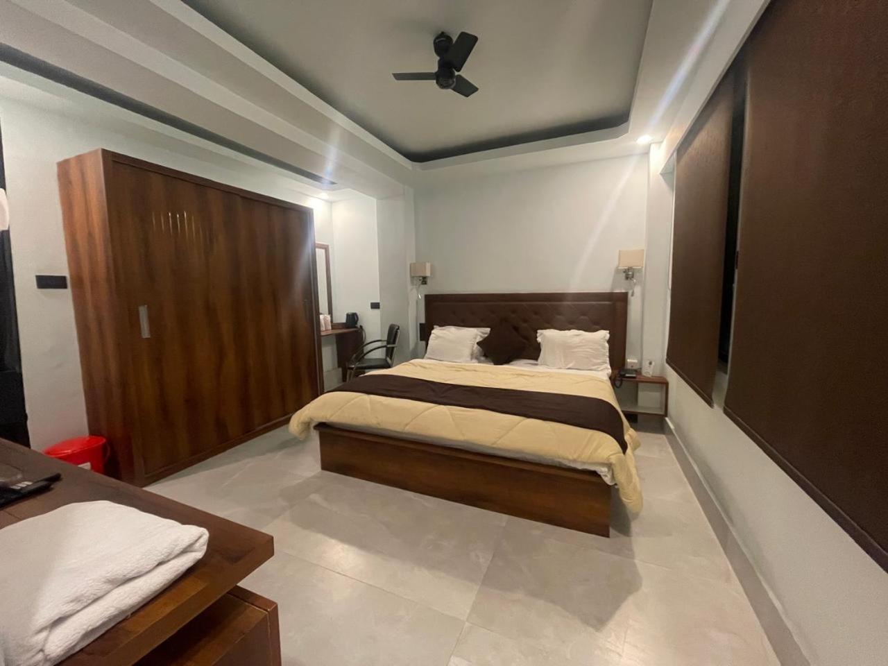 Blue Angel Guest House Shillong Esterno foto